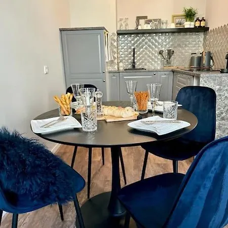 Apartment Cosmopolitan *